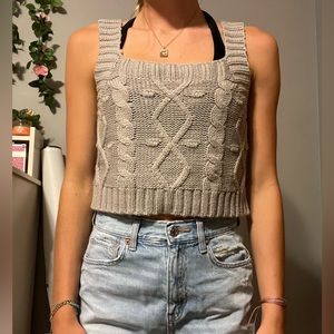 Kendall & Kylie sweater tank